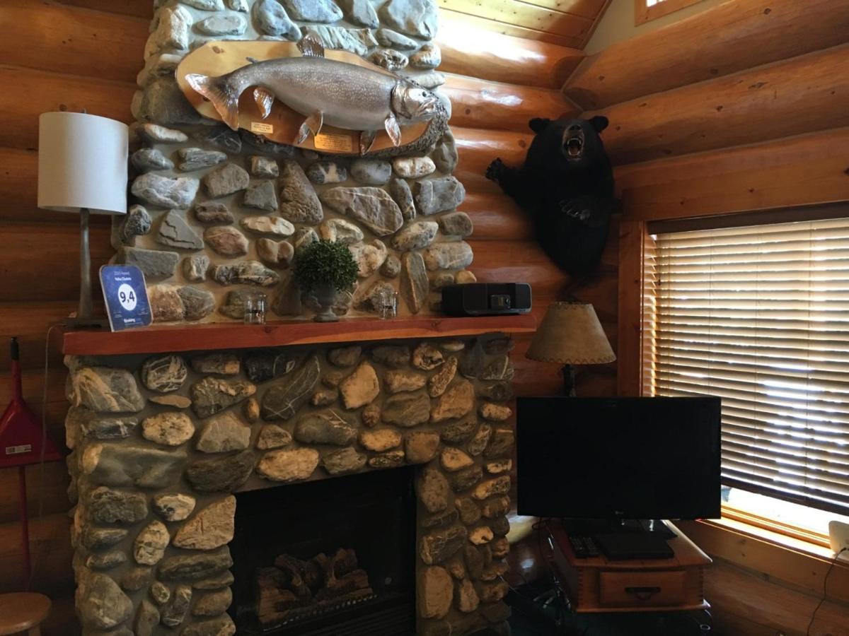 Yoho Chalets Βίλα Golden Εξωτερικό φωτογραφία